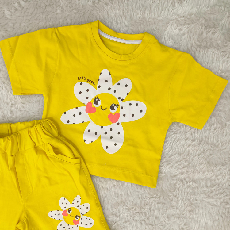 ست تیشرت و شورتک نخی طرح بابونه دخترانه و پسرانه خندان