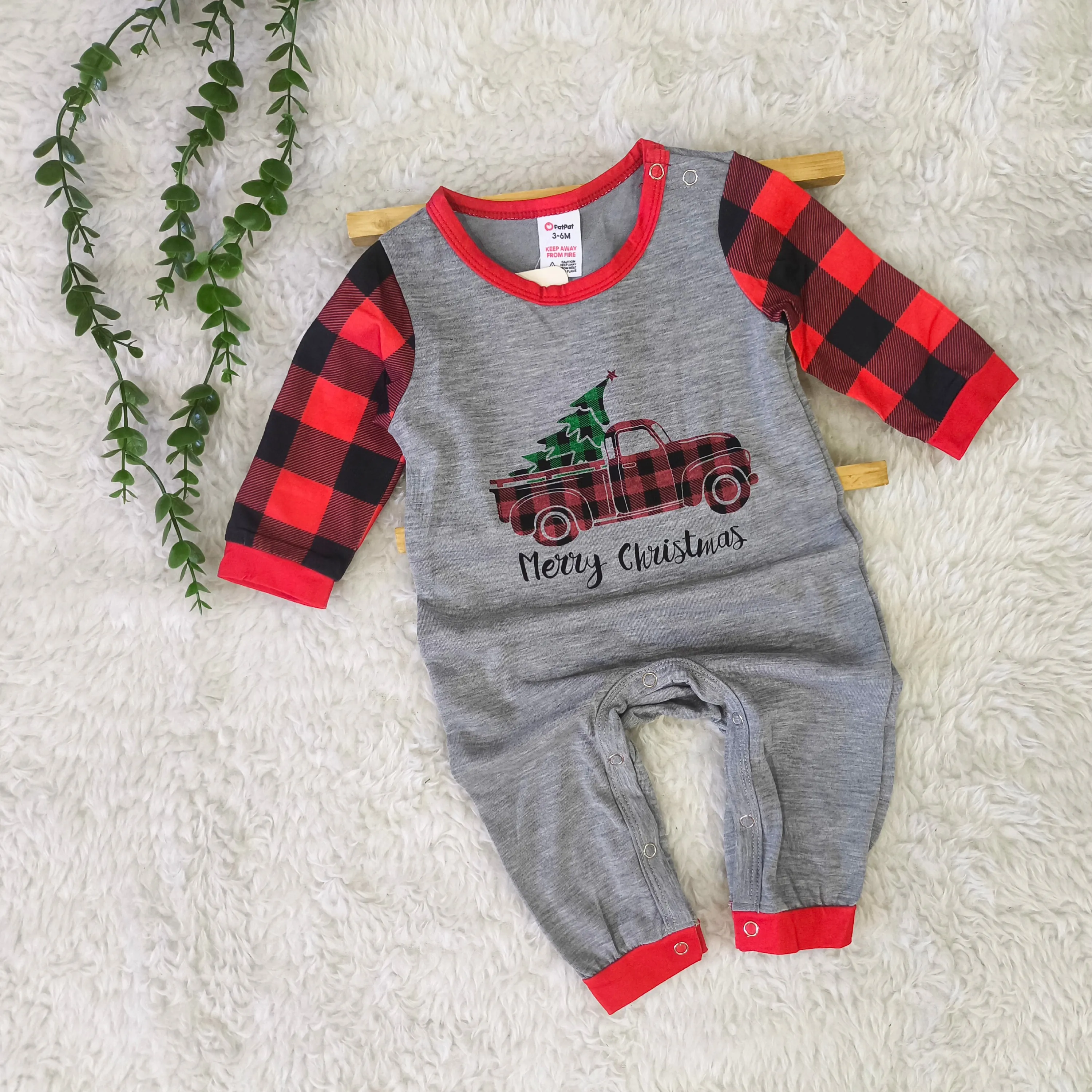 سرهمی پسرانه طرح کریسمس نخ پنبه لطیف سایز 3 تا 6 ماه