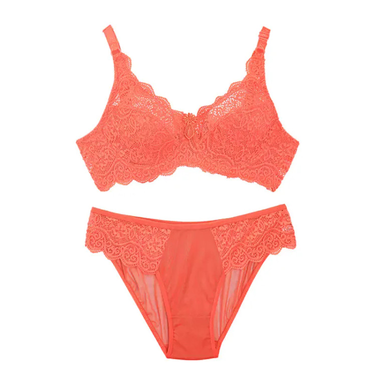 ست شورت و سوتین دانتل گوشواره ای برند شارمین