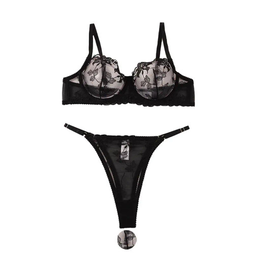 ست لباس زیر زنانه تور گیپور طرح دار (سوتین و شورت)