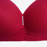 سوتین زنانه کاپ C اسفنجی بدون فنر طرح سوزنی مدل C301