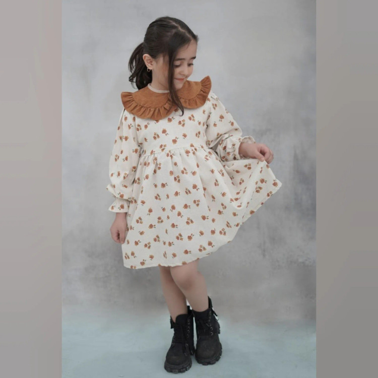 پیراهن دخترانه لینن پاییزه گلدار یقه کبریتی آستین پرنسسی مناسب 2 تا 9 سال