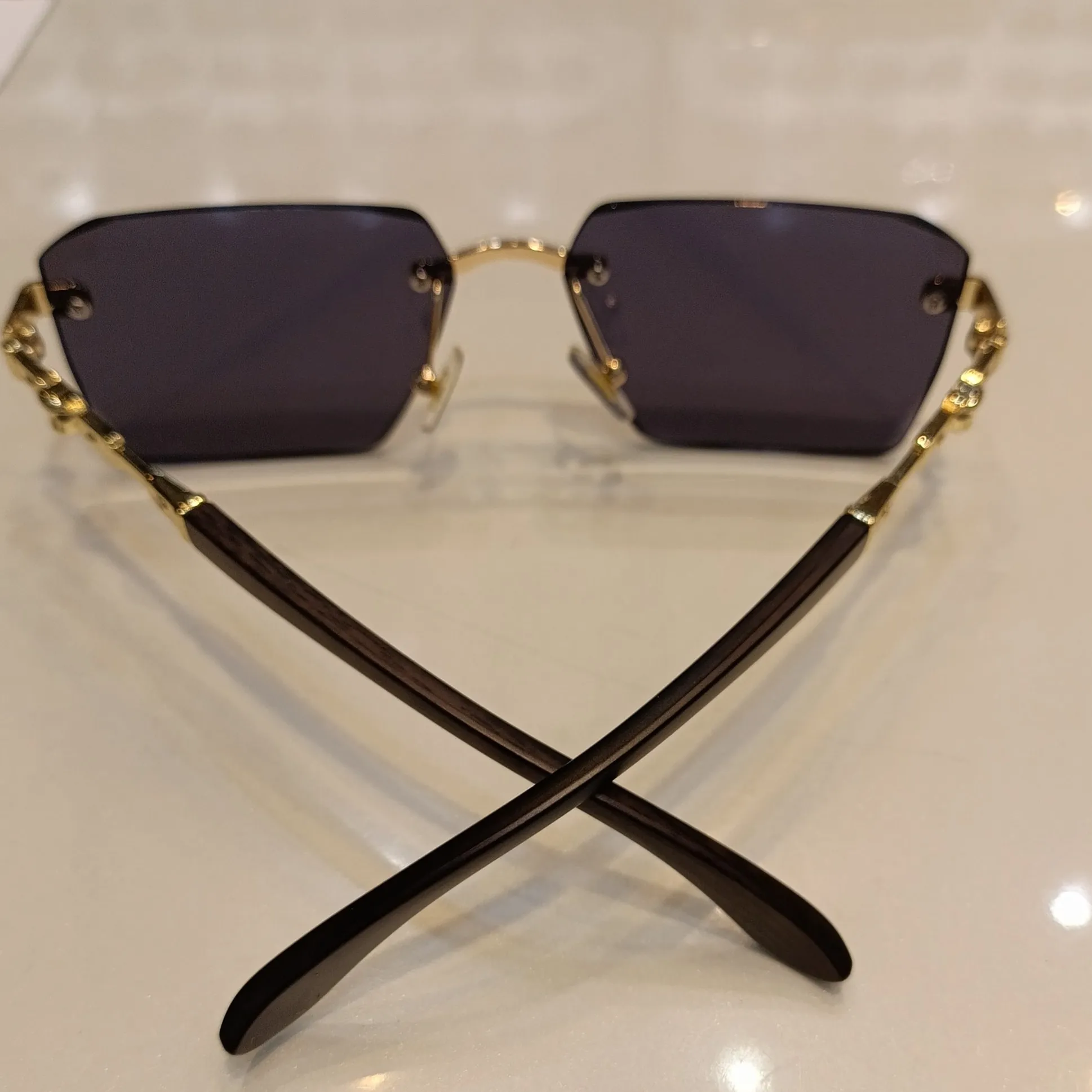 عینک آفتابی فرم لِس کارتیر فرانسه اسپرت