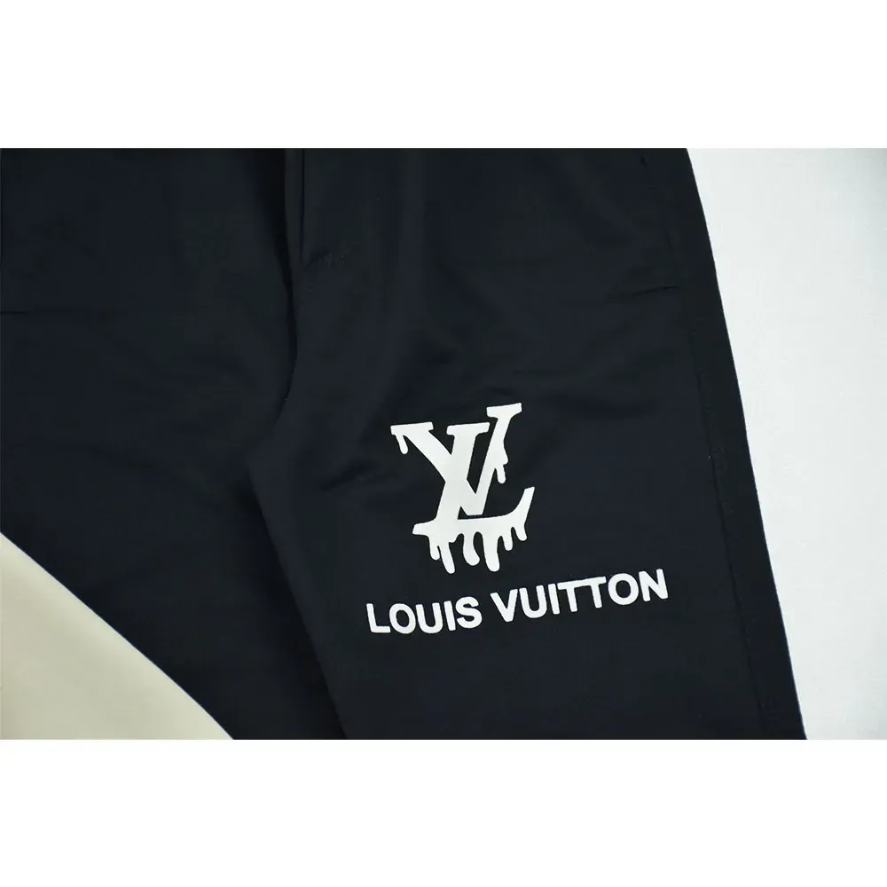 بلوز شلوار پسرانه طرح LV مدل 11004