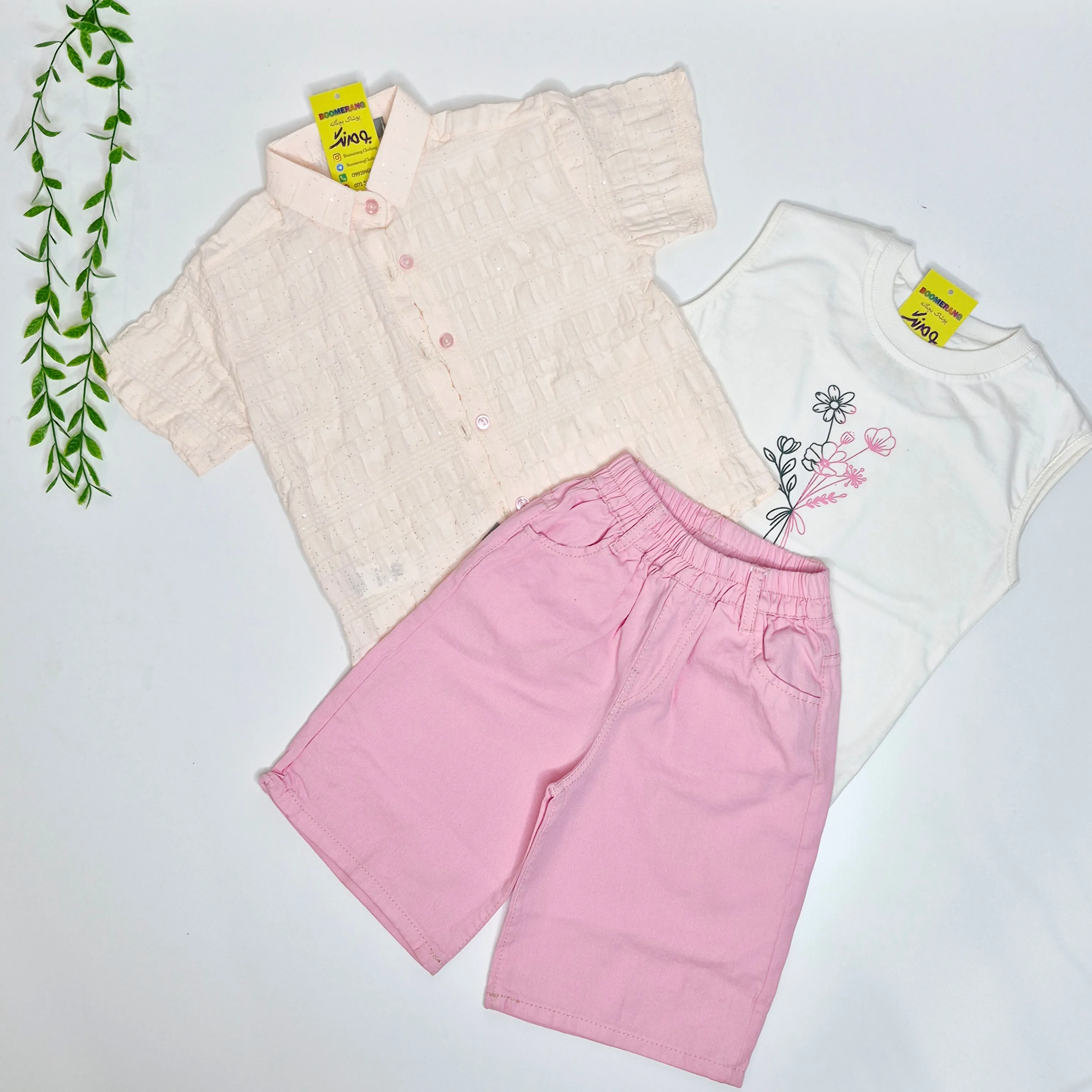 ست سه تکه دخترانه شومیز تاپ و شلوارک کتان شاین دار رنگ صورتی سایز 3 تا 6 سال