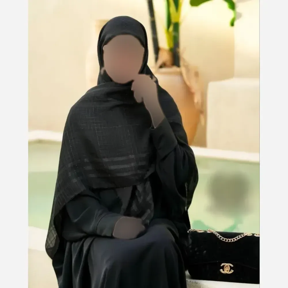 روسری نخی بزرگ تک رنگ مجلسی سوپرنخ حاشیه زرک دار بدون چروکی ایستایی عالی