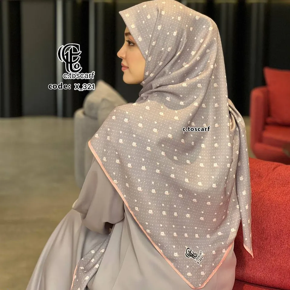 روسری نخ کاستوم طرح شکوفه بهاری خال خالی ریز قواره بزرگ 140x140