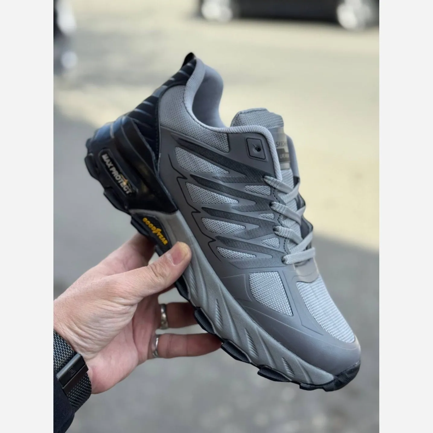 کفش اسپرت مردانه رانینگ اسکیچرز مدل مکس پروتکت رنگ خاکستری طوسی سایز 41 تا 44