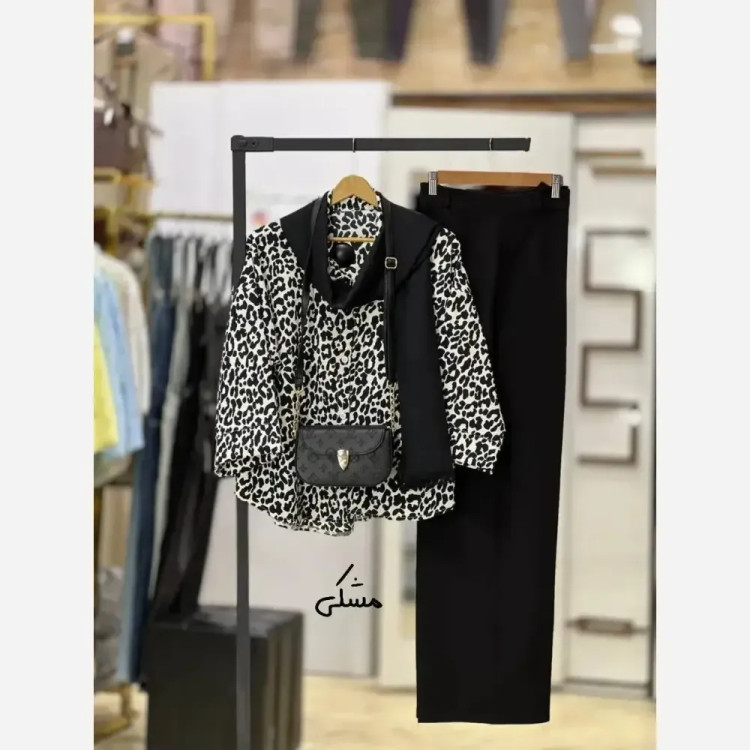 ست شومیز بوگاتی و شلوار مازراتی سرمه سایز یک و دو رنگ بندی متنوع