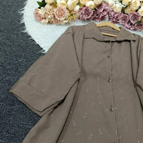 شومیز مانتویی آیلین جنس ینزی وارداتی درجه یک فری سایز