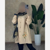 شومیز مانتویی شانتون گلدوزی شده طرح سه گل بابونه