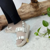 صندل طبی زنانه چرم صنعتی مدل سه سگک زیره PU طبی