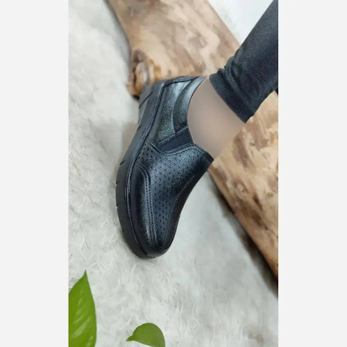 کفش طبی زنانه مدل جیتو چرم صنعتی مشکی قهوه ای سایز 37