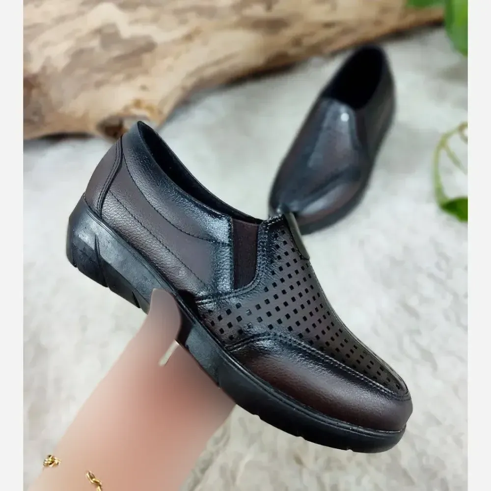 کفش طبی زنانه مدل جیتو چرم صنعتی مشکی قهوه ای سایز 37