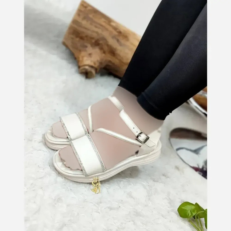 صندل طبی نگینی زنانه مدل حدیث چرم مصنوعی رنگ مشکی و کرم