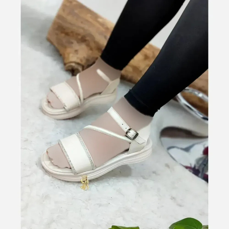 صندل طبی نگینی زنانه مدل حدیث چرم مصنوعی رنگ مشکی و کرم