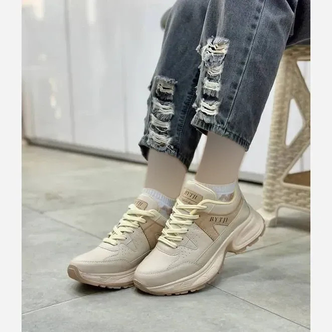کتونی لژدار طبی چرم زنانه مدل بایتجی