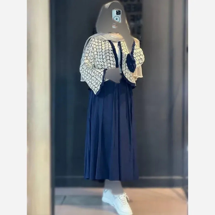 ست شومیز دامن چین چیلا جنس کراش آیوا و گیپور رنگ نسکافه ای سبز طوسی