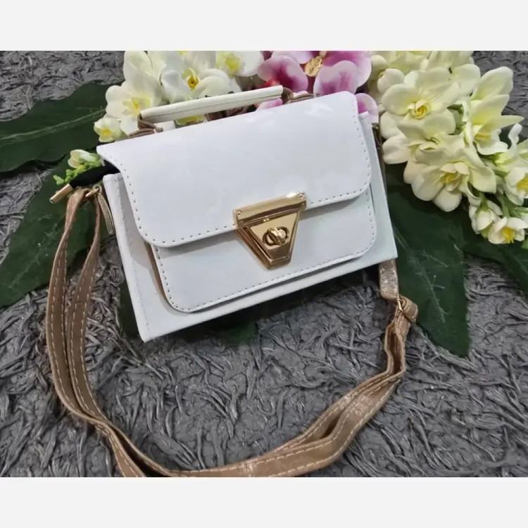 کیف شادگان چرم نانسی سایز 10 در 20 رنگ مشکی سفید کرم
