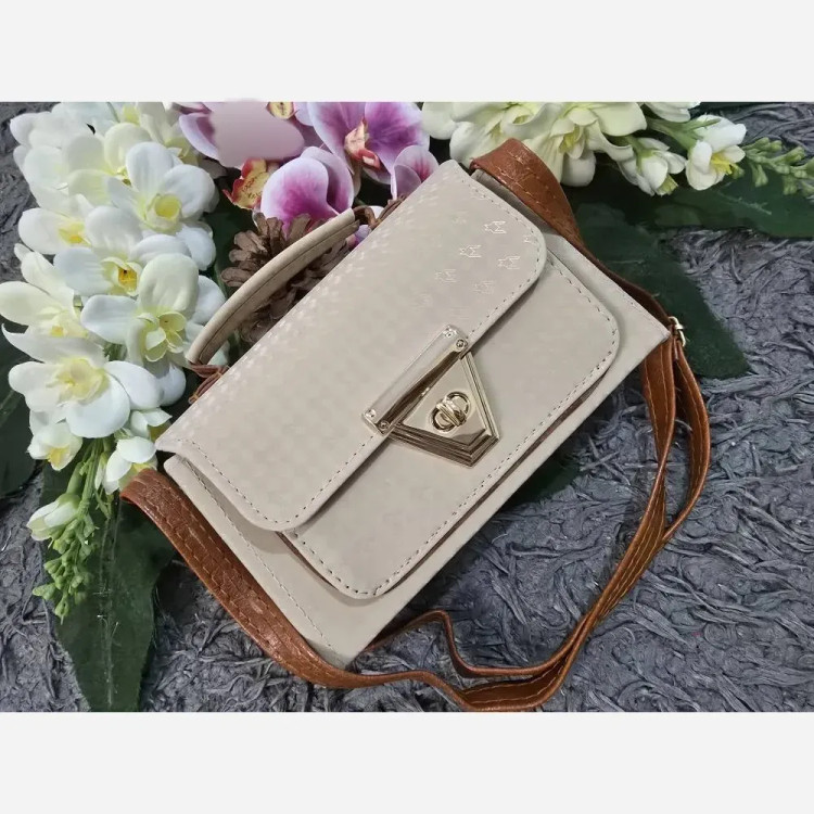 کیف شادگان چرم نانسی سایز 10 در 20 رنگ مشکی سفید کرم