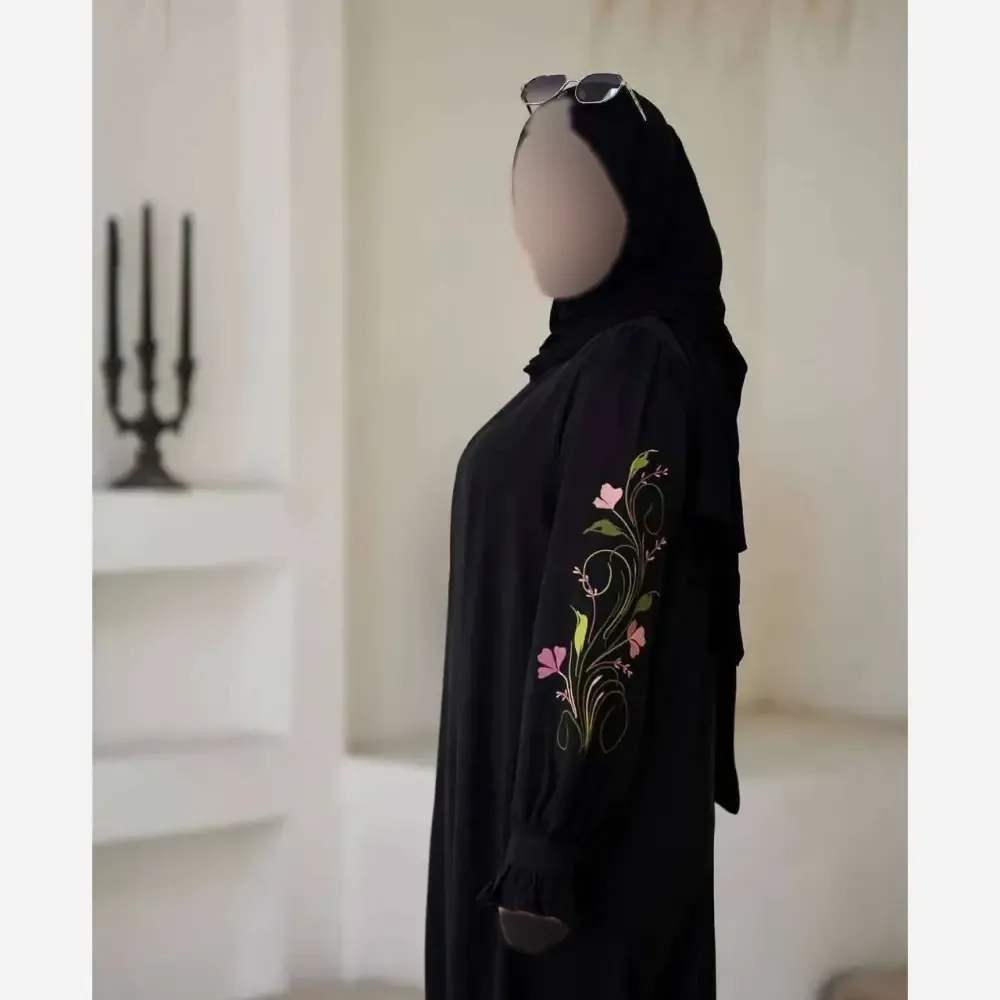 پیراهن عبایی گلدوزی شده مشکی جنس الیزه فری سایز مجلسی