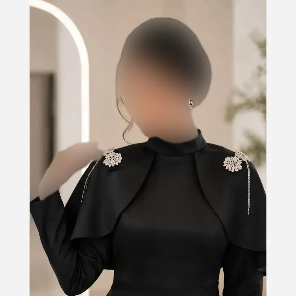 عبای مجلسی مشکی جنس مازاراتی با خرجکار سنگی دوخت شده قد 160