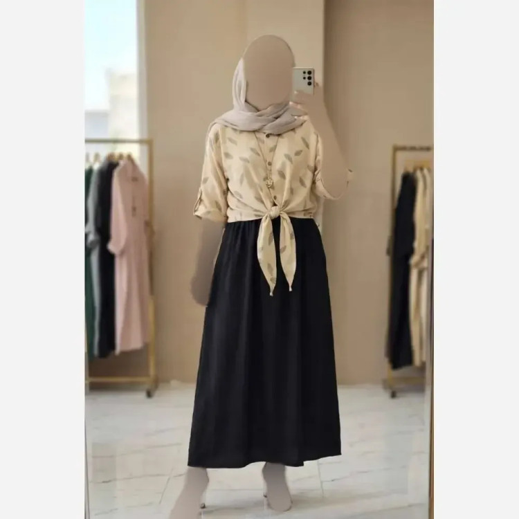 ست شومیز گره ای و سارافون شایلی جنس شانتون فری سایز کرم مشکی نسکافه ای مشکی