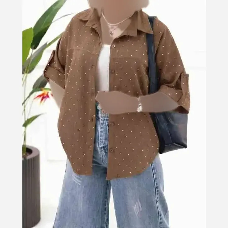 شومیز نگینی چکاوک شانتون سوفیا طرحدار فری سایز نسکافه ای طوسی کرم روشن