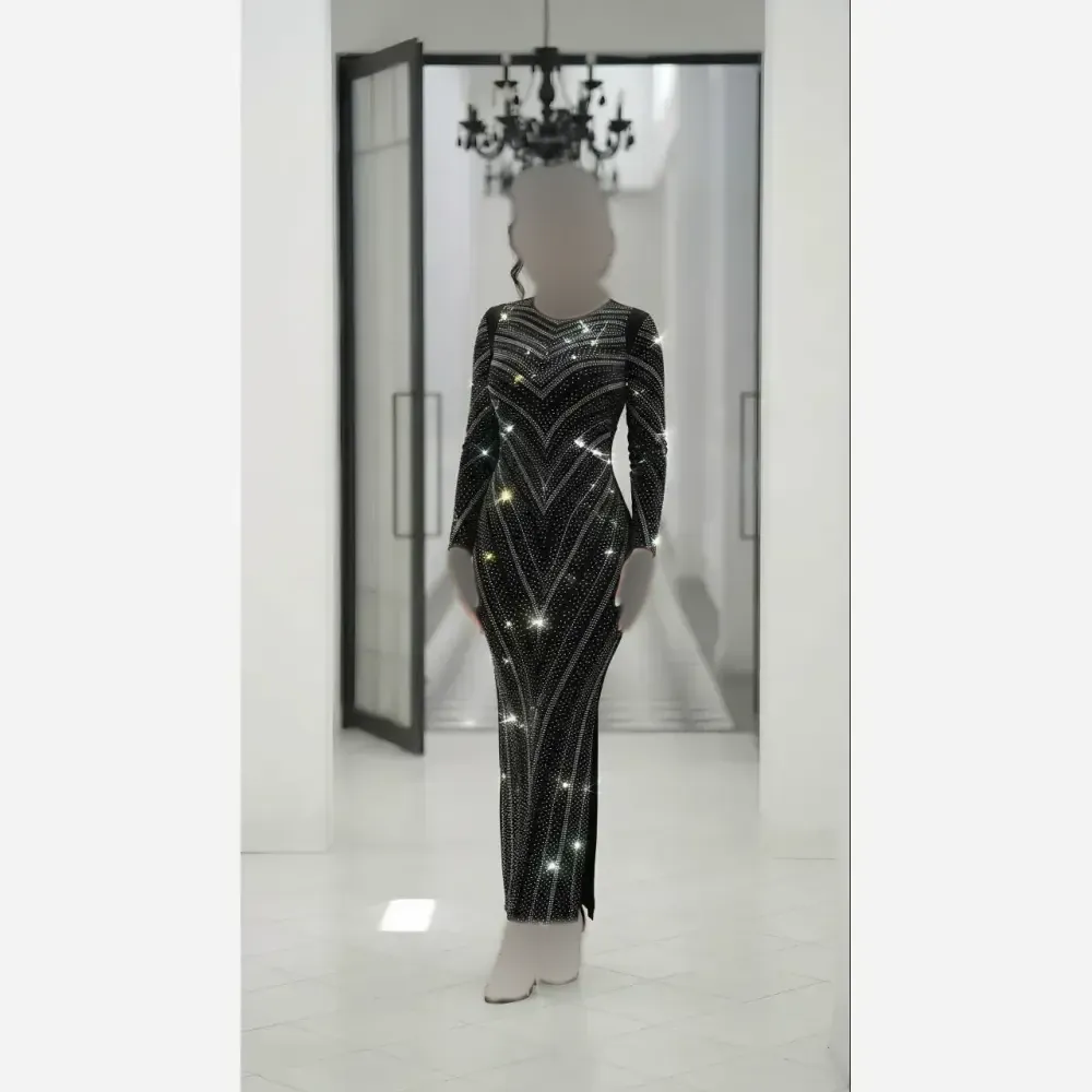 ماکسی مجلسی آیناز مخمل آینه ای کره ای نگین دار چاکدار