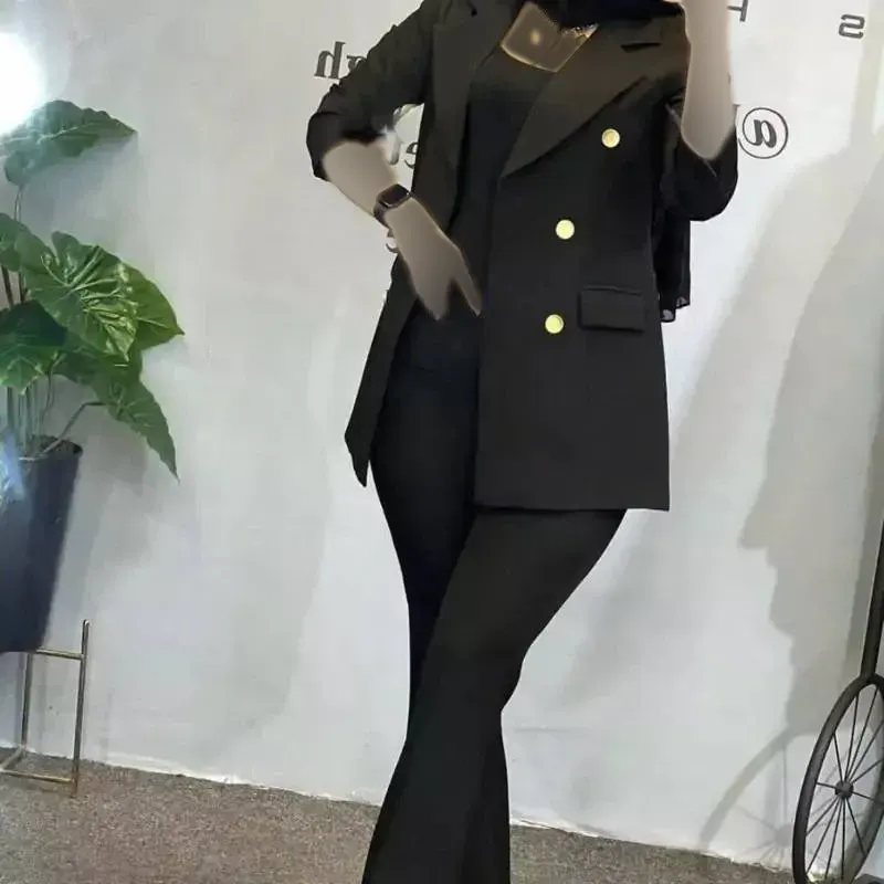 سه تیکه کلمبیایی سوپرمازراتی اعلا سایز 38 تا 46 رنگ مشکی نخودی