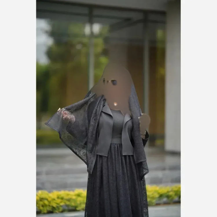 سه تیکه مجلسی مشکی کت مازراتی و دامن دانتل فری سایز
