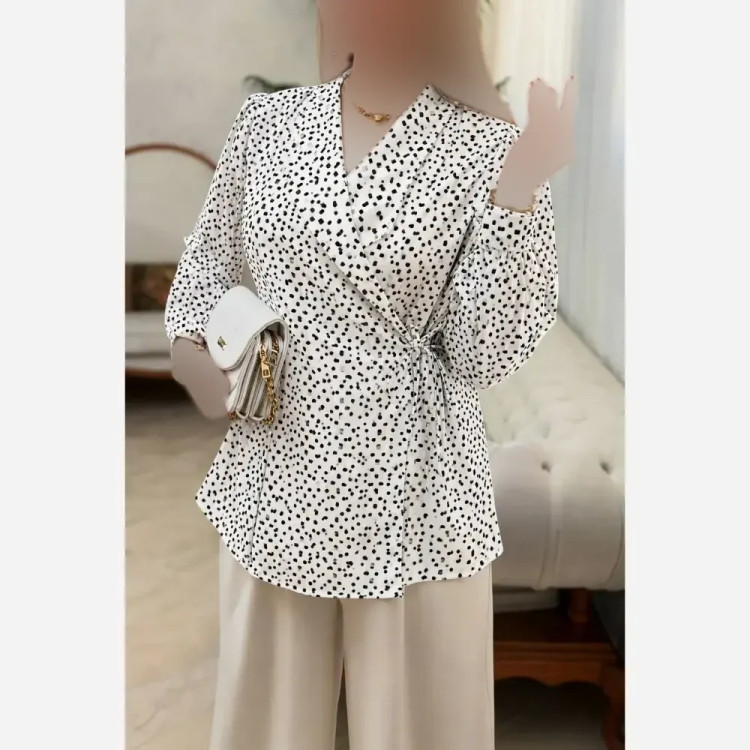 شومیز یقه انگلیسی شادی جنس کرپ بوگاتی فری سایز