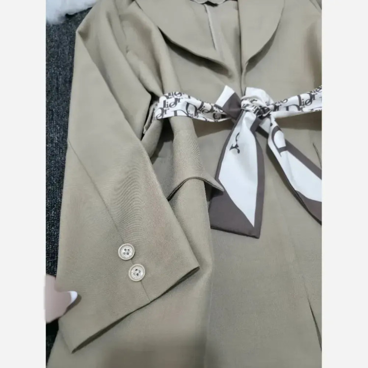 کت زنانه دیور بزایاق وارداتی رنگی سایز L و XL