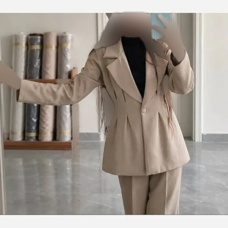 ست کت شلوار شیک تارا مازراتی سایزبندی 1 و 2 مشکی کرم قهوه ای