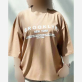 تیشرت باکسی سوپر پنبه طرح BROOKLYN رنگ کرم و سبز فری سایز