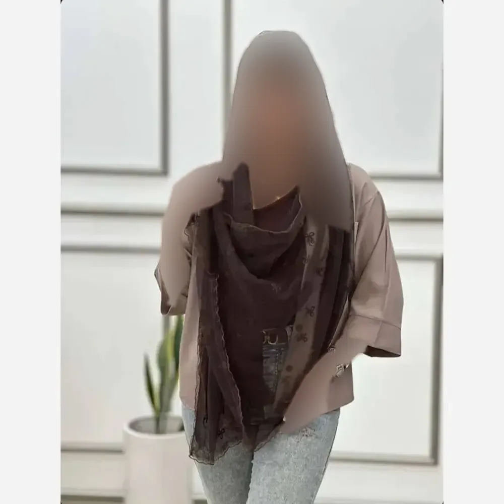 شال تور دانتل طرحدار حاشیه دانتل ابعاد 180 در 70 سانتیمتر