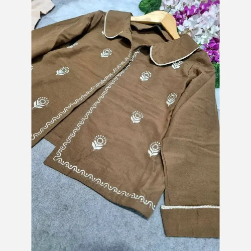 ست کت و سارافون زنانه لنین پلاس رنگ نسکافه ای و کرمی فری سایز