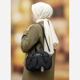 کیف اسپرت دوشی مدل شاپرک جنس نانسی ابعاد 25 در 22 سانتی متر