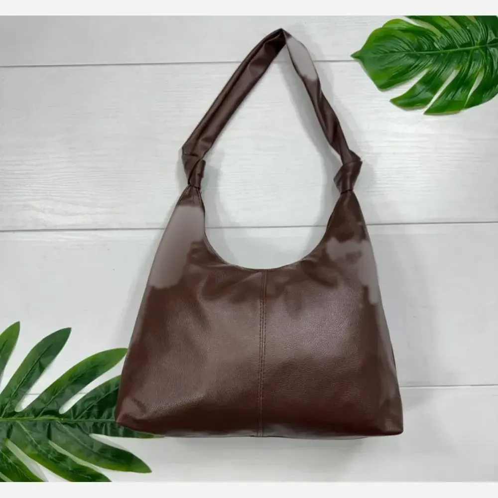کیف چرم بند گره ای زنانه مشکی موکا ابعاد 30*40 سانت جادار با کیفیت