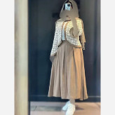 شومیز دامن چین چیلا جنس کراش آیوا و گیپور رنگ طوسی و نسکافه ای