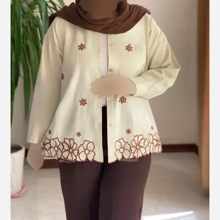 مانتو گلدوزی غزل جنس لنین پنبه فری سایز در رنگ های ابی سبز صورتی قهوه ای مشکی کرم