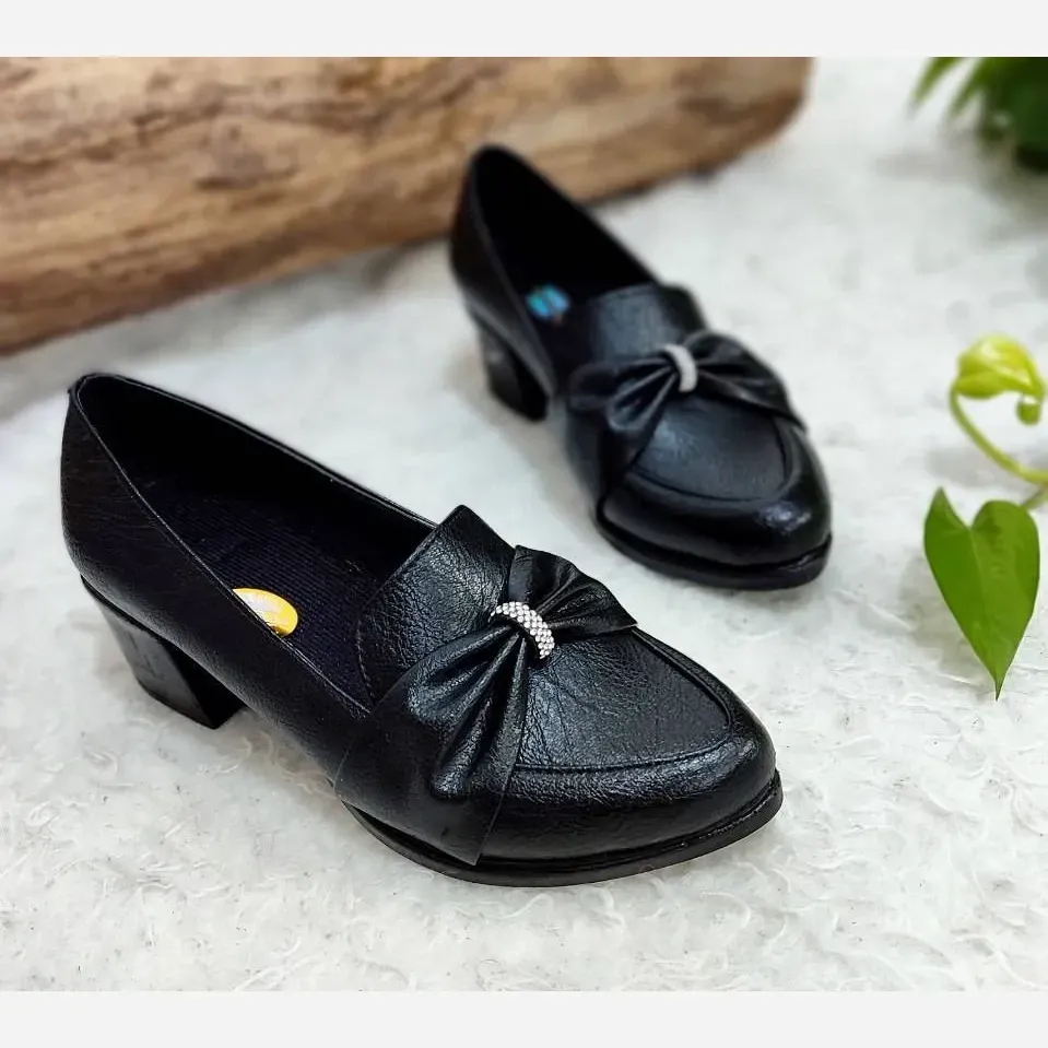 کفش طبی مجلسی زنانه چرم مشکی پاشنه 5 سانت سایز 37 تا 40
