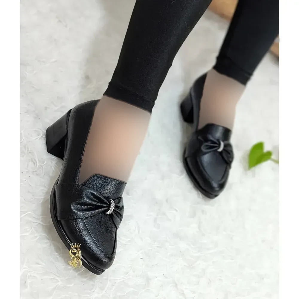 کفش طبی مجلسی زنانه چرم مشکی پاشنه 5 سانت سایز 37 تا 40