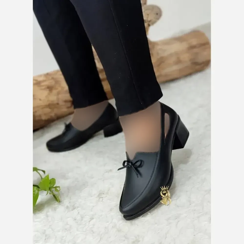 کفش طبی مجلسی زنانه مدل پرستو چرم رنگ مشکی پاشنه 5 سانت