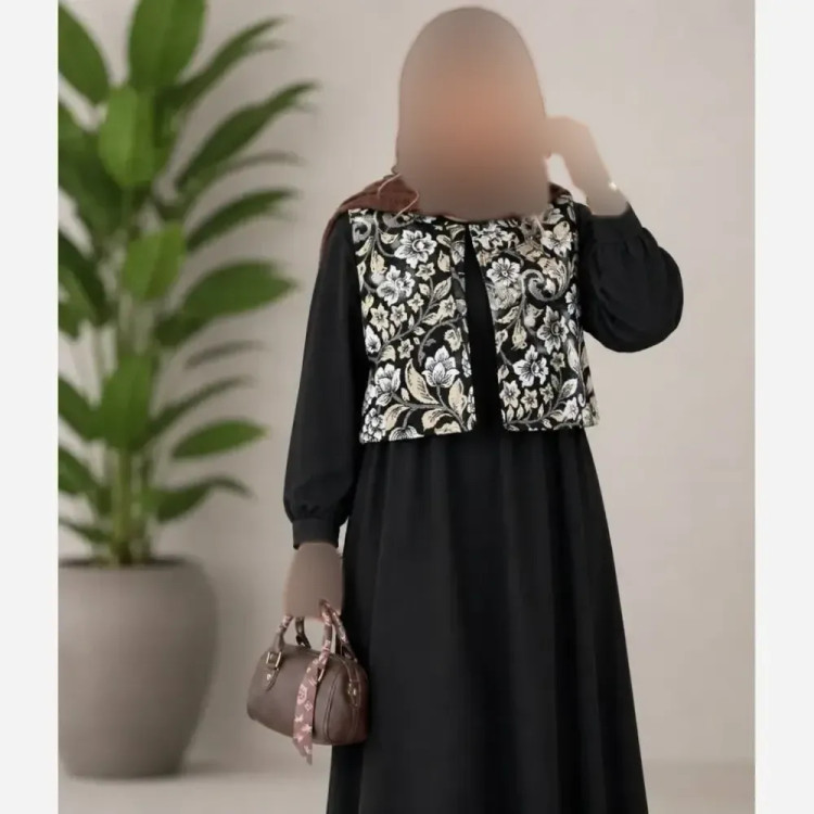 سارافون کریشه با جلیقه سوزن دوزی مدل نیوشا سایز 38 تا 46