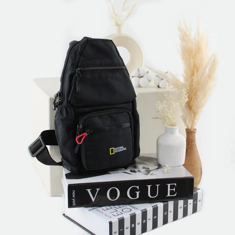 کیف مردانه اسپرت و روزمره پارچه ای طوسی ابعاد 30 در 16 سانتی متر