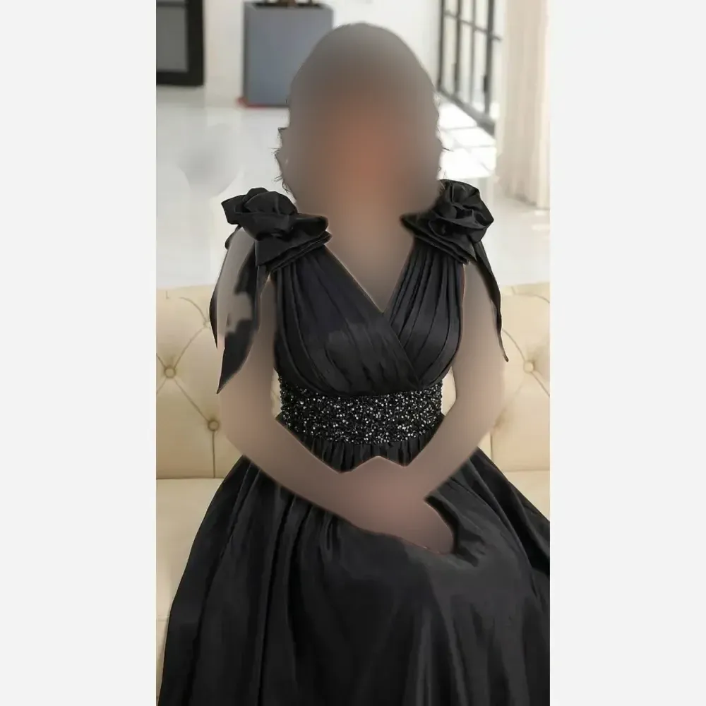 پیراهن مجلسی زنانه دانتل چمنی مشکی بلند سنگدوزی شده کاپدار سایز بزرگ