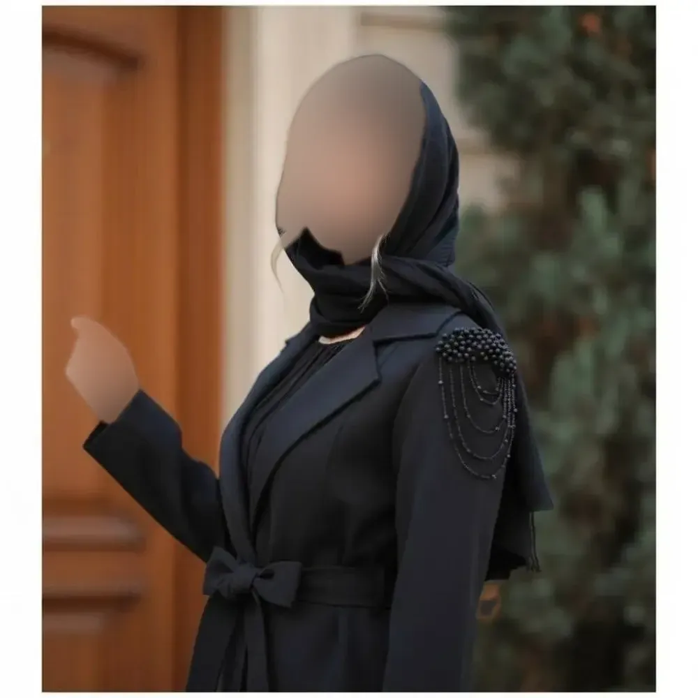 مانتو ماکسی بلند فاخر جنس بزیاق کره ای اعلا مشکی رنگ سایز یک و دو