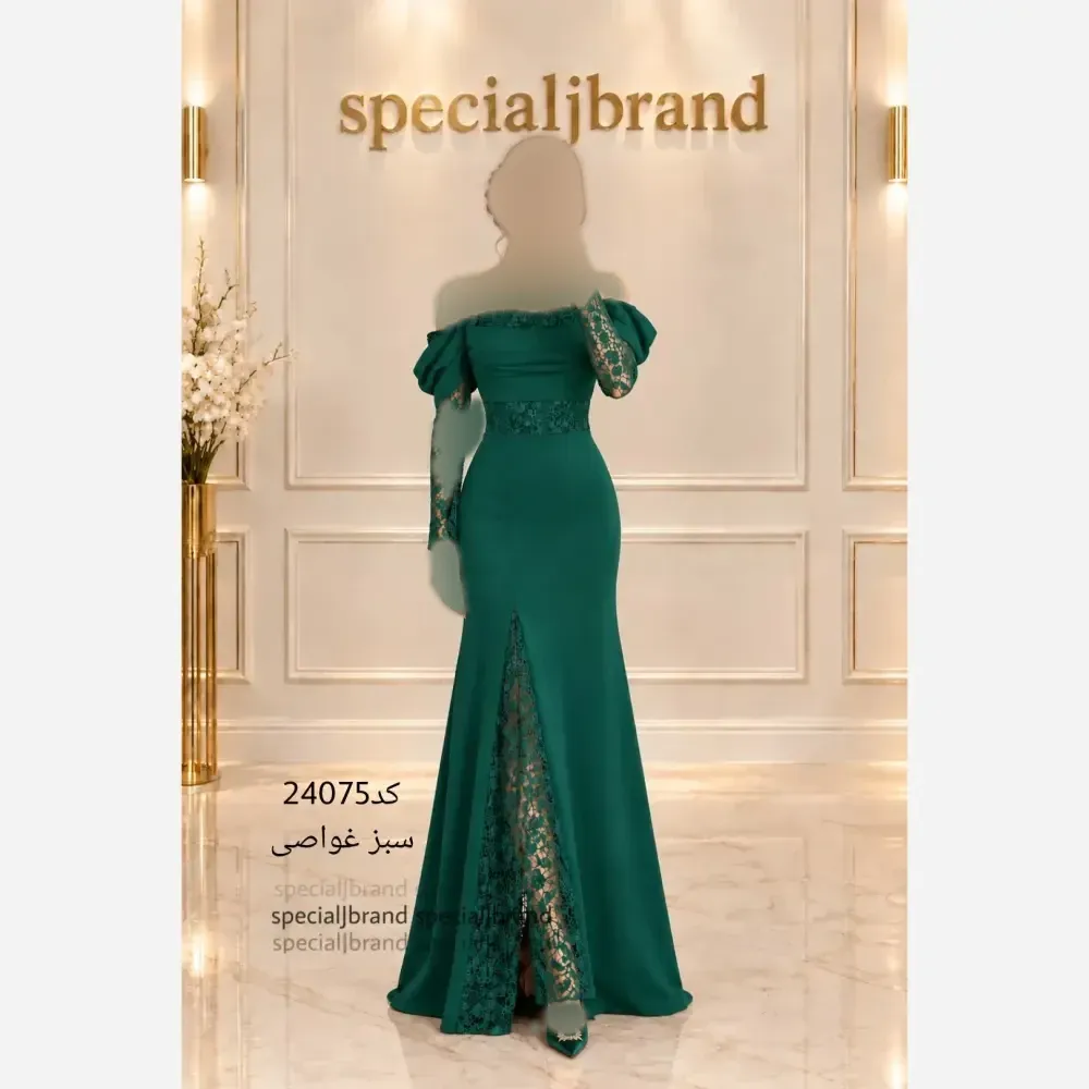 ماکسی مجلسی زنانه جنس غواصی و گیپور مخملی برجسته