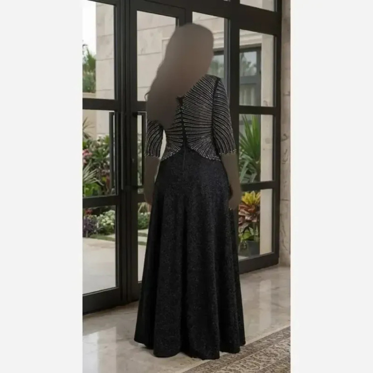 پیراهن مجلسی زنانه روناک کاپدار دیزاین شده با نگین و مروارید سایزبندی 42 تا 58 قد 150 لمه درجه یک